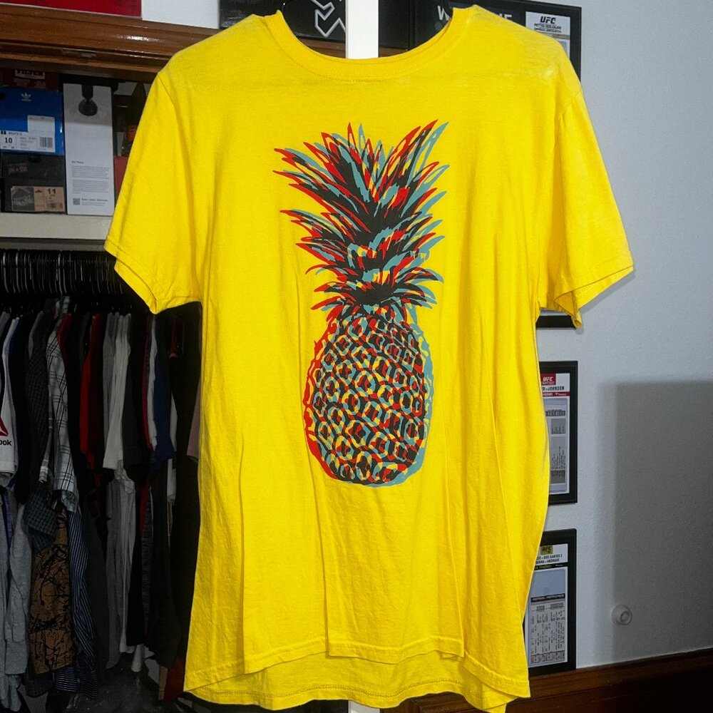 Rebels & Nomads 3D Pineapple T-Shirt (Medium)